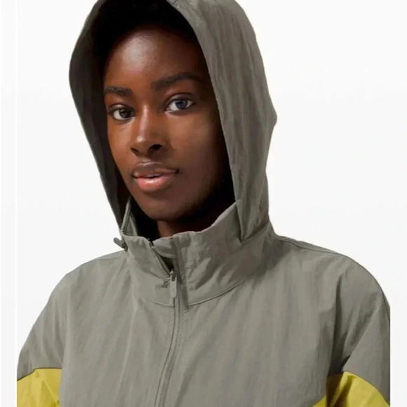 Lululemon | Evergreen Anorak  Jacket - Picture 4 of 11